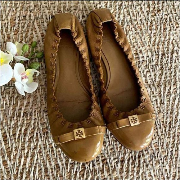 Tory Burch Designer Tan Patent Leather Ballet Flats Size 7 - Picture 1 of 5